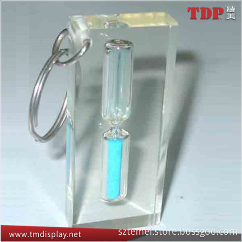 Manufacturer Clear Acrylic Resin Hourglass Embedment Keychain, Acrylic Resin Keychain with Personalized Logo for Promotion Gifts
